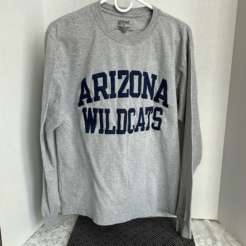Nice long sleeved tee Arizona Wildcats